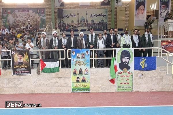 عزت جهان اسلام در پیروی از مسیر انقلاب اسلامی است