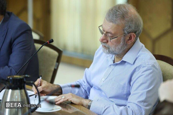 لاریجانی: دروغ است که ایران مذاکره نمی‌کند