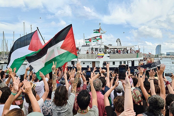 جلوگیری صهیون از صعود «صمود» به قله انسانیت