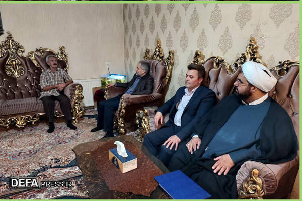 دیدار مسئولان دانشگاه و بنیاد شهید پردیس با جانباز محمدی