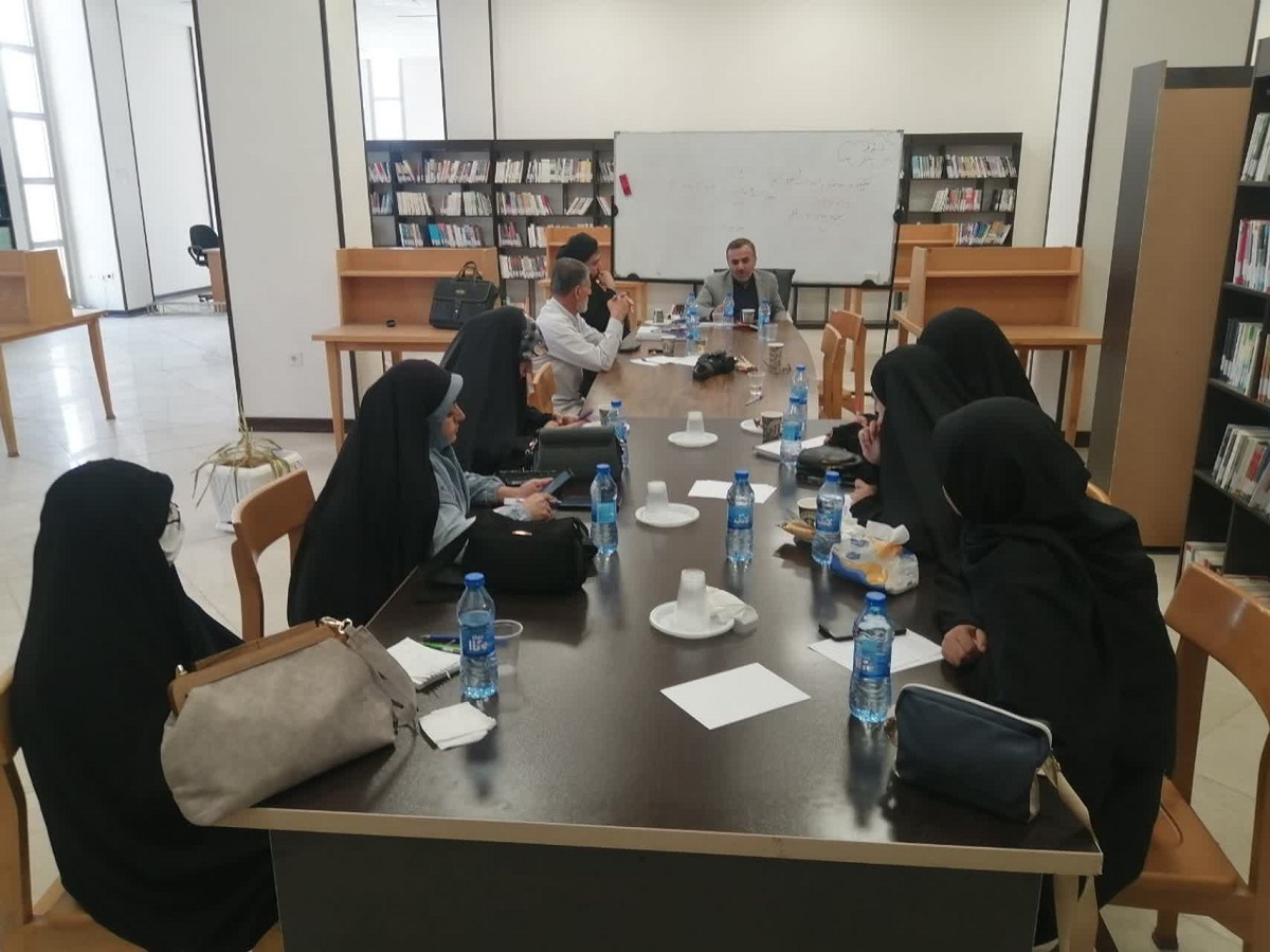 تصاویر/ کارگاه آموزش داستان نویسی با موضوع جشنواره یوسف در قم
