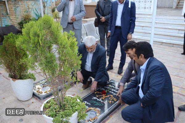 معاون وزیر آموزش‌وپرورش به مقام شهدای کرمان ادای احترام کرد+تصاویر