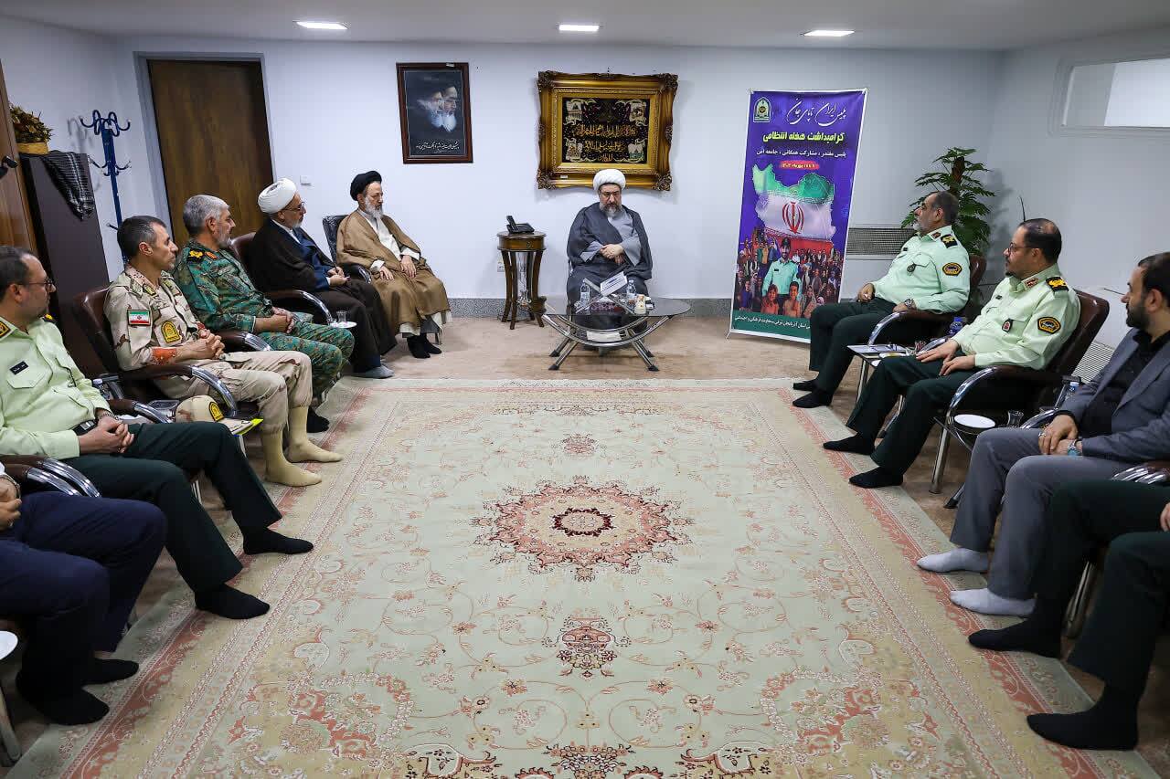 دیدار فرماندهان نیروی انتظامی استان آذربایجان شرقی با امام جمعه تبریز