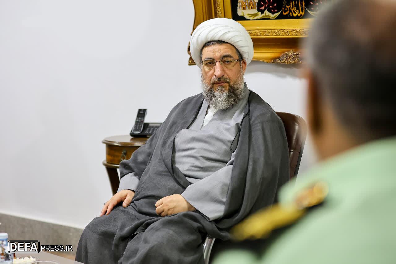 دیدار فرماندهان نیروی انتظامی استان آذربایجان شرقی با امام جمعه تبریز