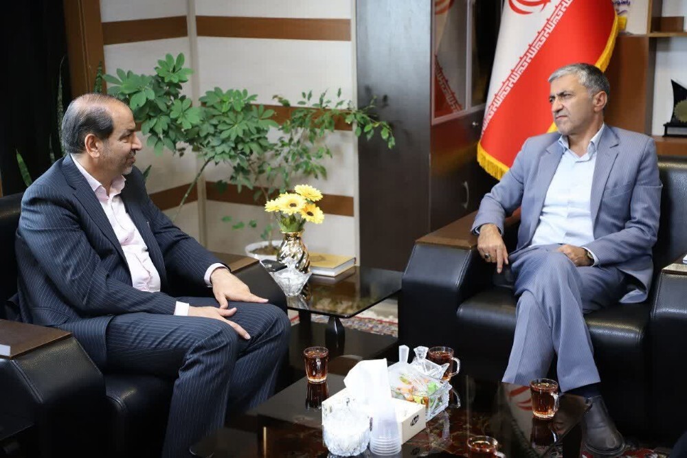 دیدار مدیرکل بنیاد شهید و امور ایثارگران استان مرکزی با فرماندار شهرستان شازند