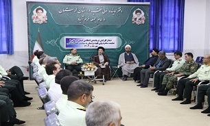 دیدار فرماندهی انتظامی لرستان با نماینده ولی فقیه در استان+ عکس