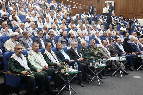 تصاویر/ ششمین آیین تجلیل از پیشکسوتان دفاع مقدس و مقاومت استان فارس