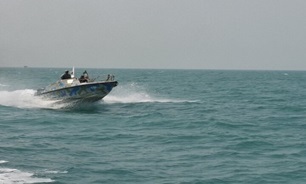 ۲ فروند قایق بدون مجوز در آب‌های بوشهر توقیف شد