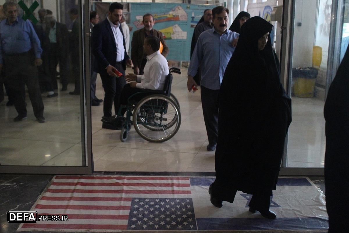 تصاویر/ جلوه‌هایی از ششمین آیین تجلیل از پیشکسوتان دفاع مقدس استان قم