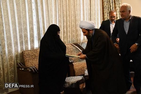 دیدار مسئولین شهرستان خوی با خانواده شهدای فراجا