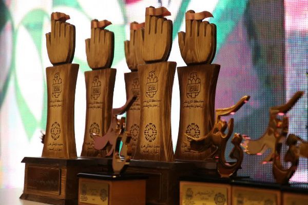 تصاویر/اختتامیهٔ جشنواره‌های مقاومت و فانوس در رفسنجان برگزار شد