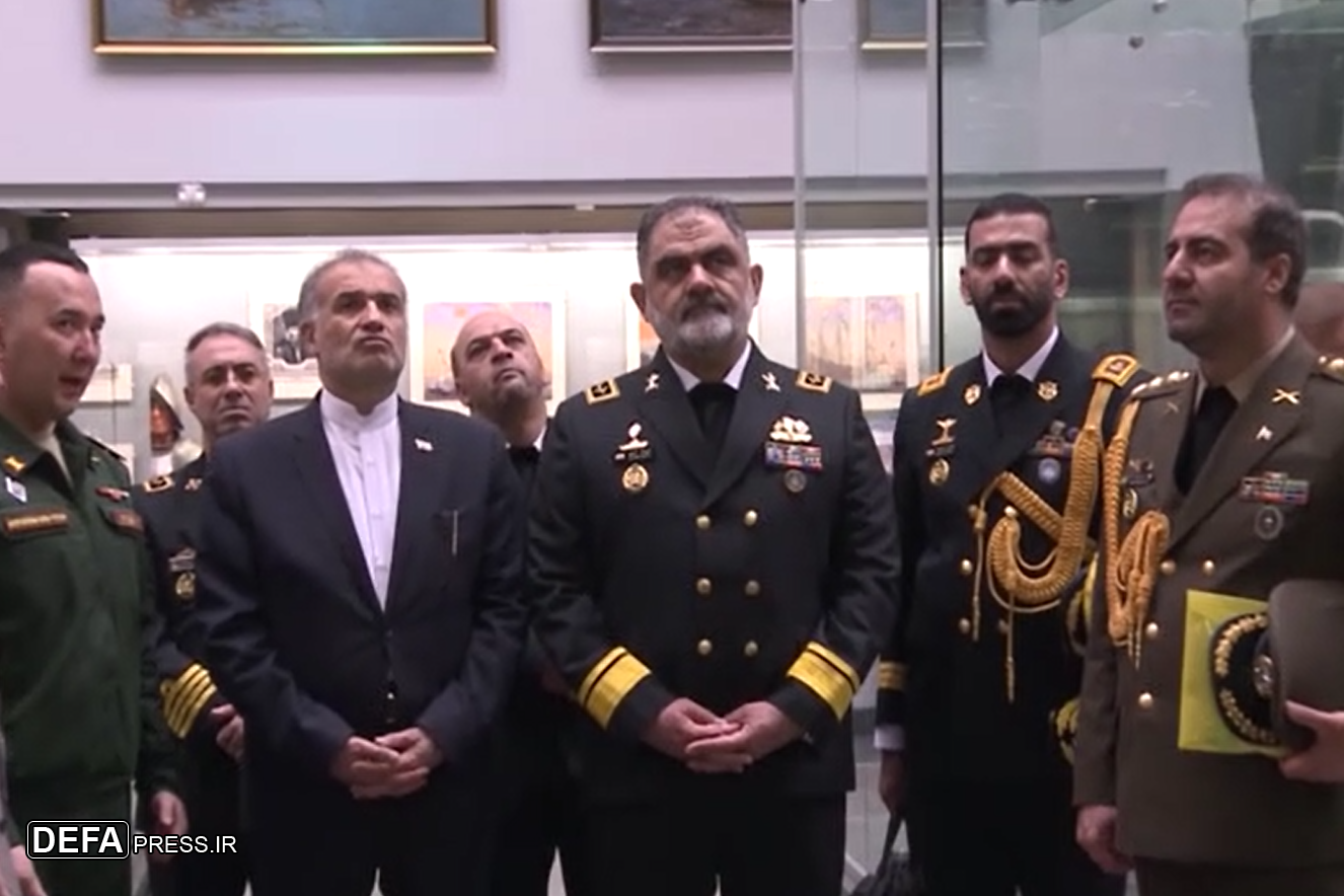 بازدید دریادار ایرانی از موزه دریایی ارتش روسیه