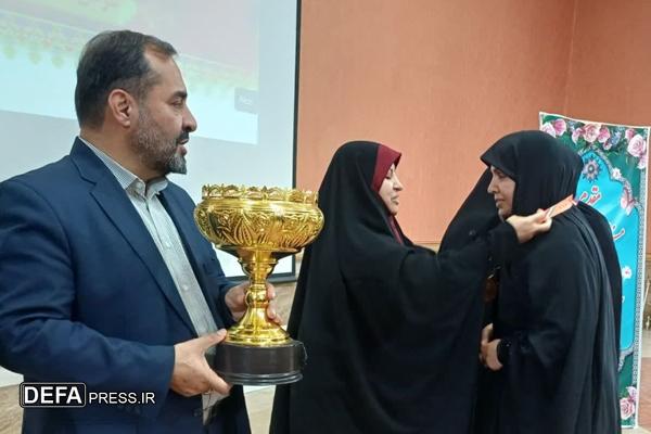 بانوان ایثارگر الگوی سلامت و پویایی هستند