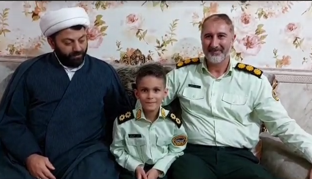 فیلم/ آراز؛ کودکی که در ۷ سالگی پلیس شد!