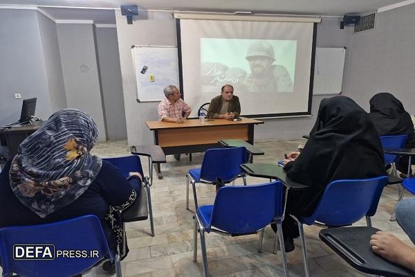 نمایش مستند «آن رزمنده همدانی» در همدان