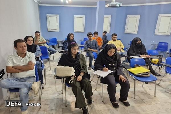 نمایش مستند «آن رزمنده همدانی» در همدان