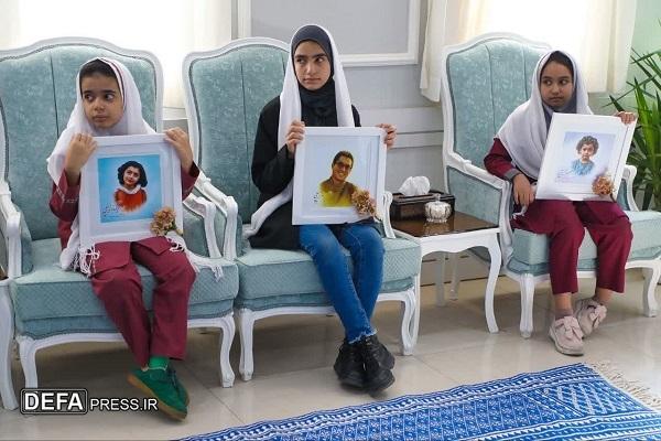 تجلیل از مادر شهیدان زینلی و دختران مدال‌آور نقاشی در روز جهانی کودک