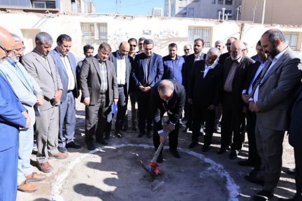 کلنگ احداث هنرستان جدید «حاج محمدکریم فضلی» در بیرجند به زمین زده شد