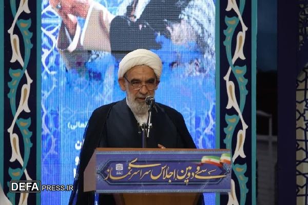 فرهنگ نماز باید در عرصه بین‌المللی ترویج شود