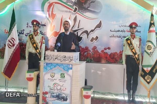 پیروزی در سایه ایمان به وعده‌های الهی و ایستادگی در برابر دشمنان محقق می‌شود