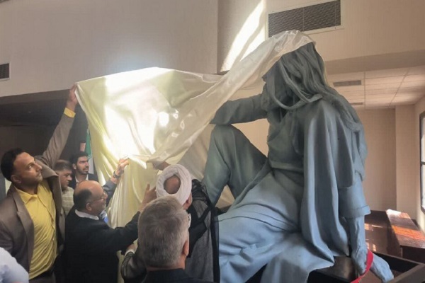 پاسداشت مفاخر یزد با رونمایی از تندیس وحشی بافقی