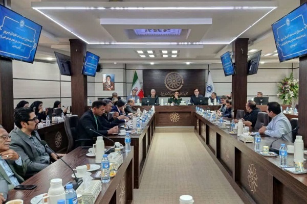 انحصار در واردات کالا‌های اساسی باید شکسته شود