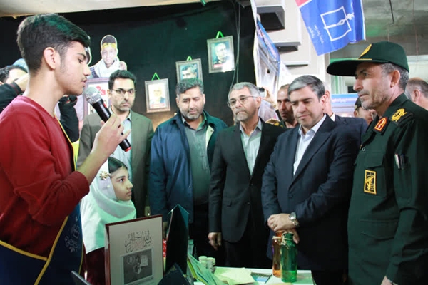 تصاویر/ بازدید استاندار اردبیل و فرمانده سپاه حضرت عباس (ع) از نمایشگاه دفاع مقدس