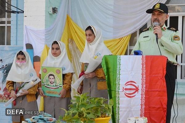 همراهی فرماندهان فراجا خوزستان با فرزندان شهید در آغاز سال تحصیلی جدید