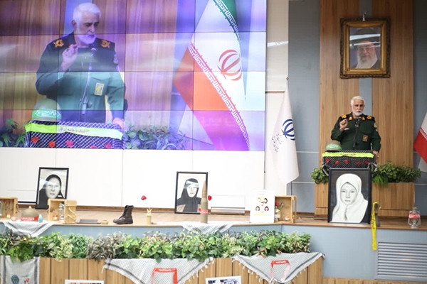 سردار مرادحاجتی: مادران شهدا، نماد ایثار و فداکاری هستند