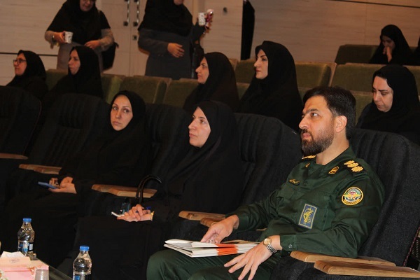 برگزاری نشست تبیینی نقش زنان در دفاع مقدس