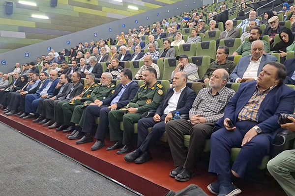 تجلیل از ایثارگران، جانبازان و خانواده‌ها شهدا در فردیس