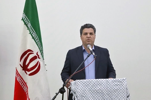 خدمت به خانواده‌های شهدا، مدال افتخار مسئولان است