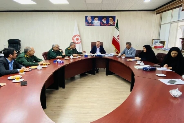 دیدار فرمانده دفاع مقدس با سرپرست اداره‌کل بهزیستی کهگیلویه و بویراحمد در هفته دفاع مقدس