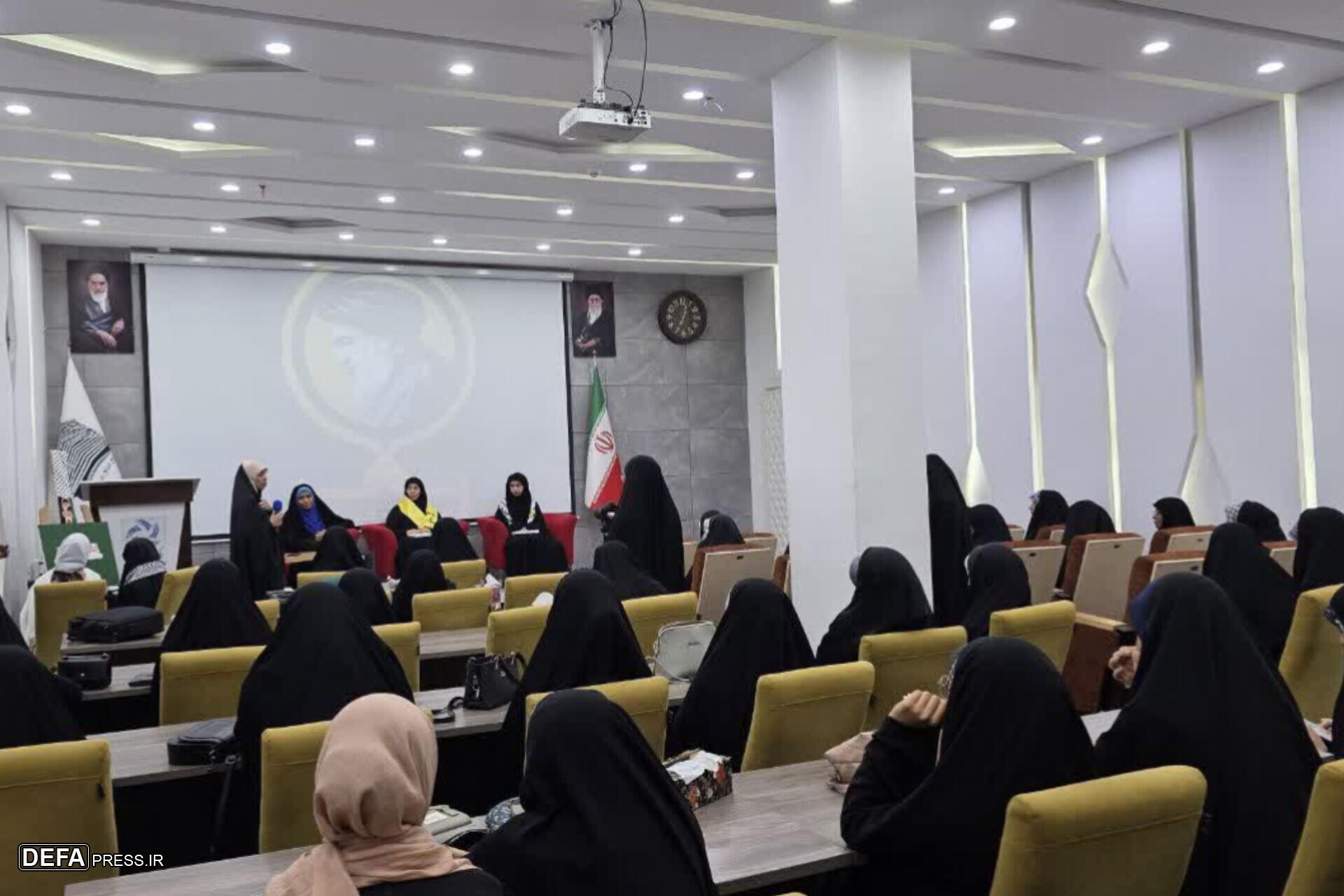 نشست دختران مقاومت با حضور بانوان لبنانی در بندرعباس