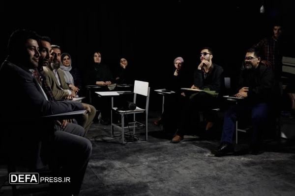 برگزاری نشست تحلیلی عکس‌های نمایشگاه دفاع مقدس در اردبیل
