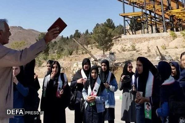روایت ایثار برای نوجوانان؛ حضور دانش‌آموزان در موزه و یادمان شهید گمنام خراسان شمالی