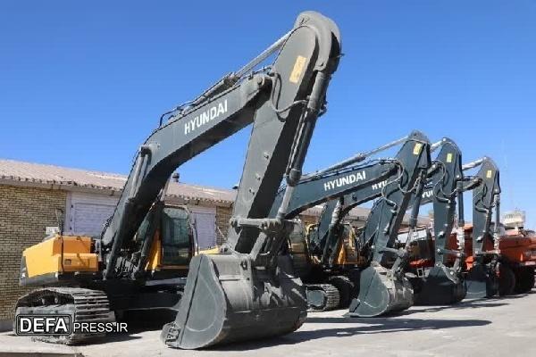 در راستای بهبود خدمات ۲۶ دستگاه ماشین آلات به ناوگان راهداری کردستان اضافه شد