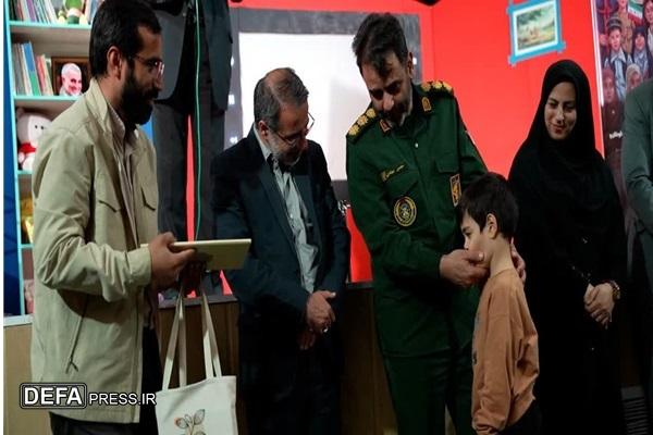 تجلیل از فرزندان شهدای ۱۲ روزه زنجان در ویژهبرنامه «بابای قهرمان من» تجلیل از فرزندان شهدای ۱۲ روزه زنجان در ویژهبرنامه «بابای قهرمان من»