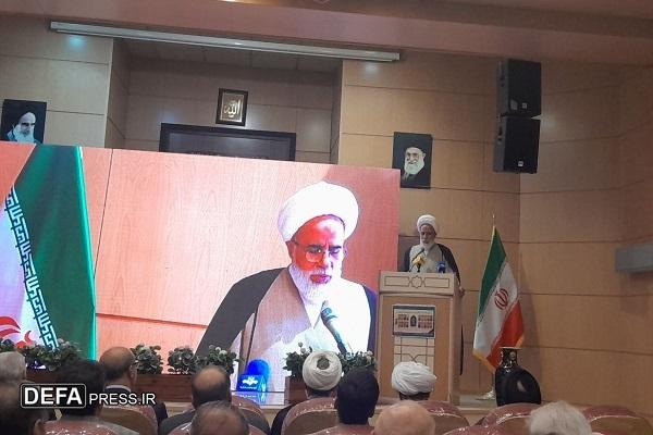 امام جمعه کرمانشاه: خدمت بزرگ مدافعان حرم در دفاع مقدس ۱۲ روزه عیان شد