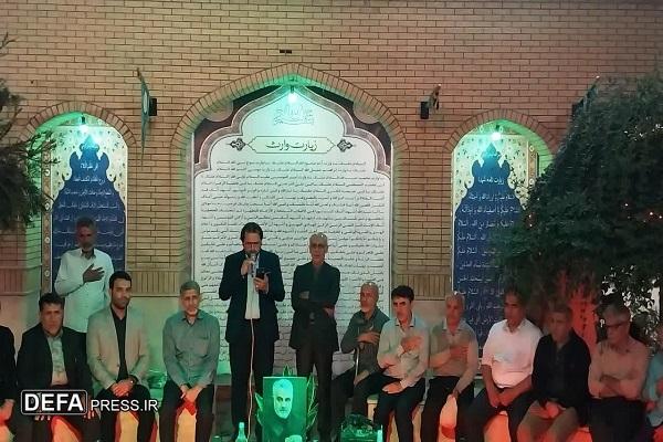 ادای احترام جمعی از آزادگان سراسر کشور به یادمان شهدای گمنام موزه دفاع مقدس و مقاومت مازندران+ تصاویر