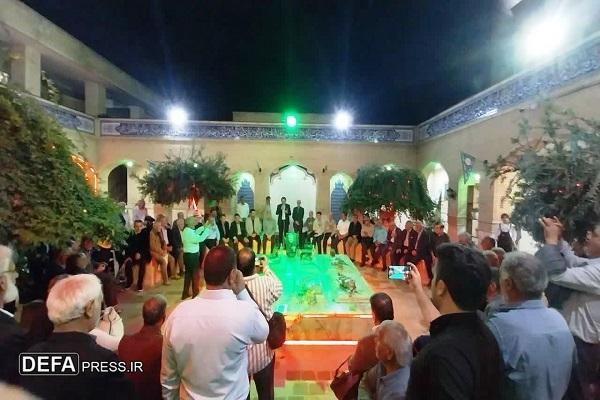 ادای احترام جمعی از آزادگان سراسر کشور به یادمان شهدای گمنام موزه دفاع مقدس و مقاومت مازندران+ تصاویر