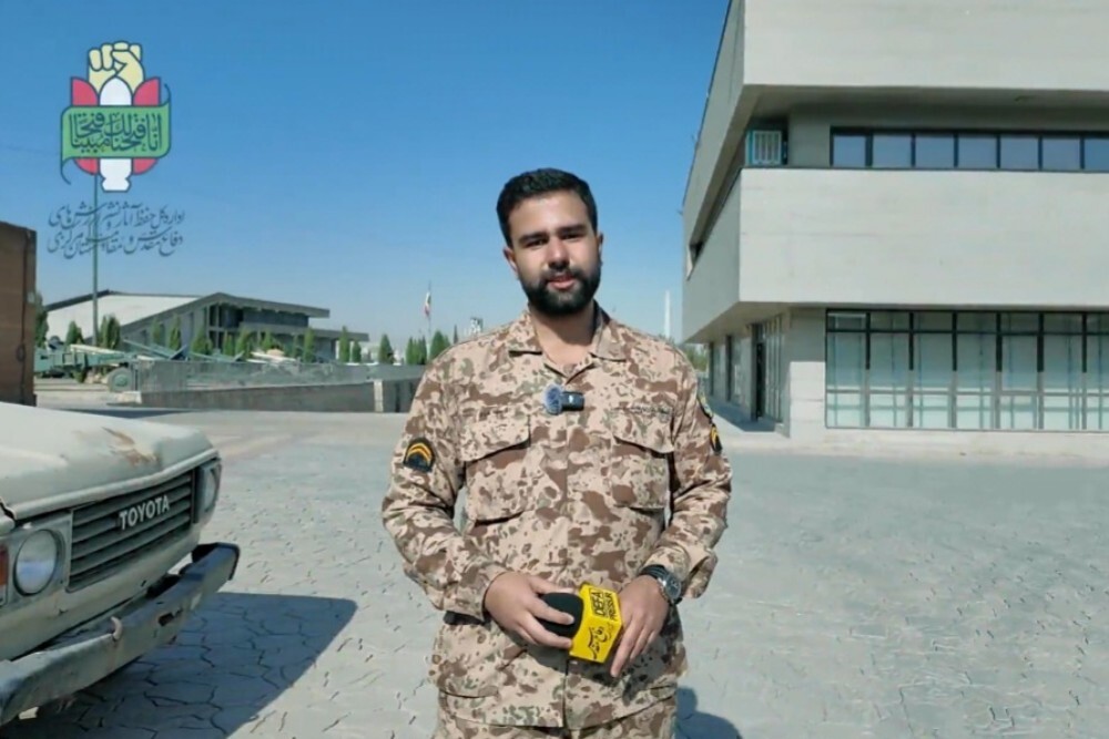 فیلم/ مصاحبه بادانش آموزان بازدید کننده از مرکز فرهنگی و موزه دفاع مقدس و مقاومت استان مرکزی
