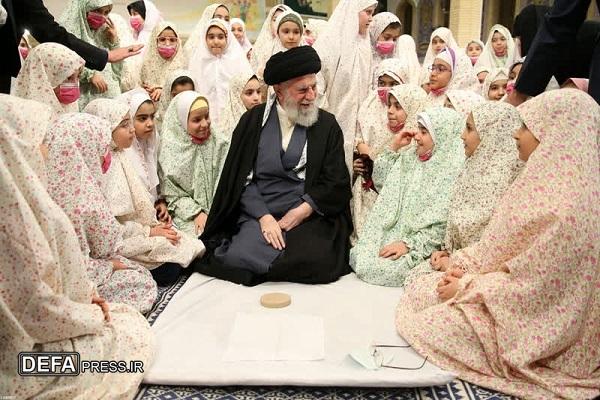 عفاف و حجاب، خط مقدم جبهه مقاومت فرهنگی است