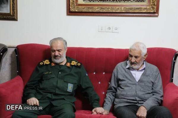 سردار فدوی با خانواده‌های شهیدان محمدزاده و هاشمی دیدار کرد+ تصاویر