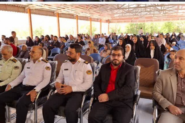 برگزاری مراسم تجلیل از پیشکسوتان و خانواده کارکنان انتظامی شهرستان درمیان