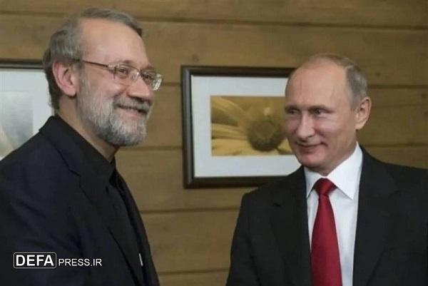 علی لاریجانی پیام رهبر انقلاب را به پوتین تقدیم کرد