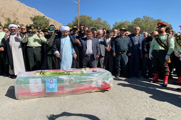 تشییع باشکوه شهید دهه هشتادی در هرسین