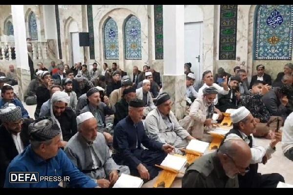 محفل انس با قرآن در امامزاده هاجره خاتون سنندج برگزار شد