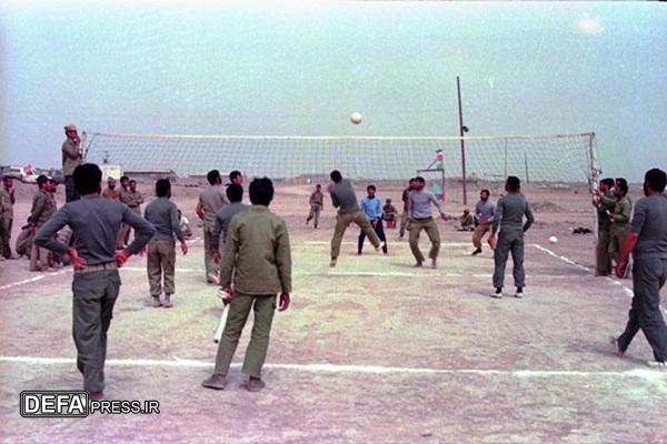 بررسی نقش ورزش و سازمان‌های ورزشی در دفاع مقدس