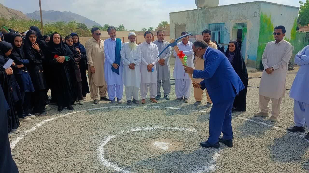 ساخت مدرسه ۶ کلاسه دخترانه روستای کشیگ نیکشهر آغاز شد